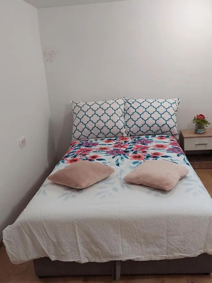 Izi Apartment Split 0*,  Croatia